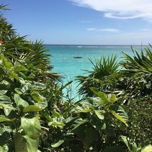 Meet your Posher, April